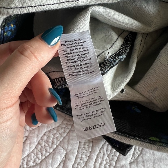 NWT - WeWoreWhat - Slouchy Watercolor Ditsy Floral Print Split Hem Overalls - Picture 15 of 15